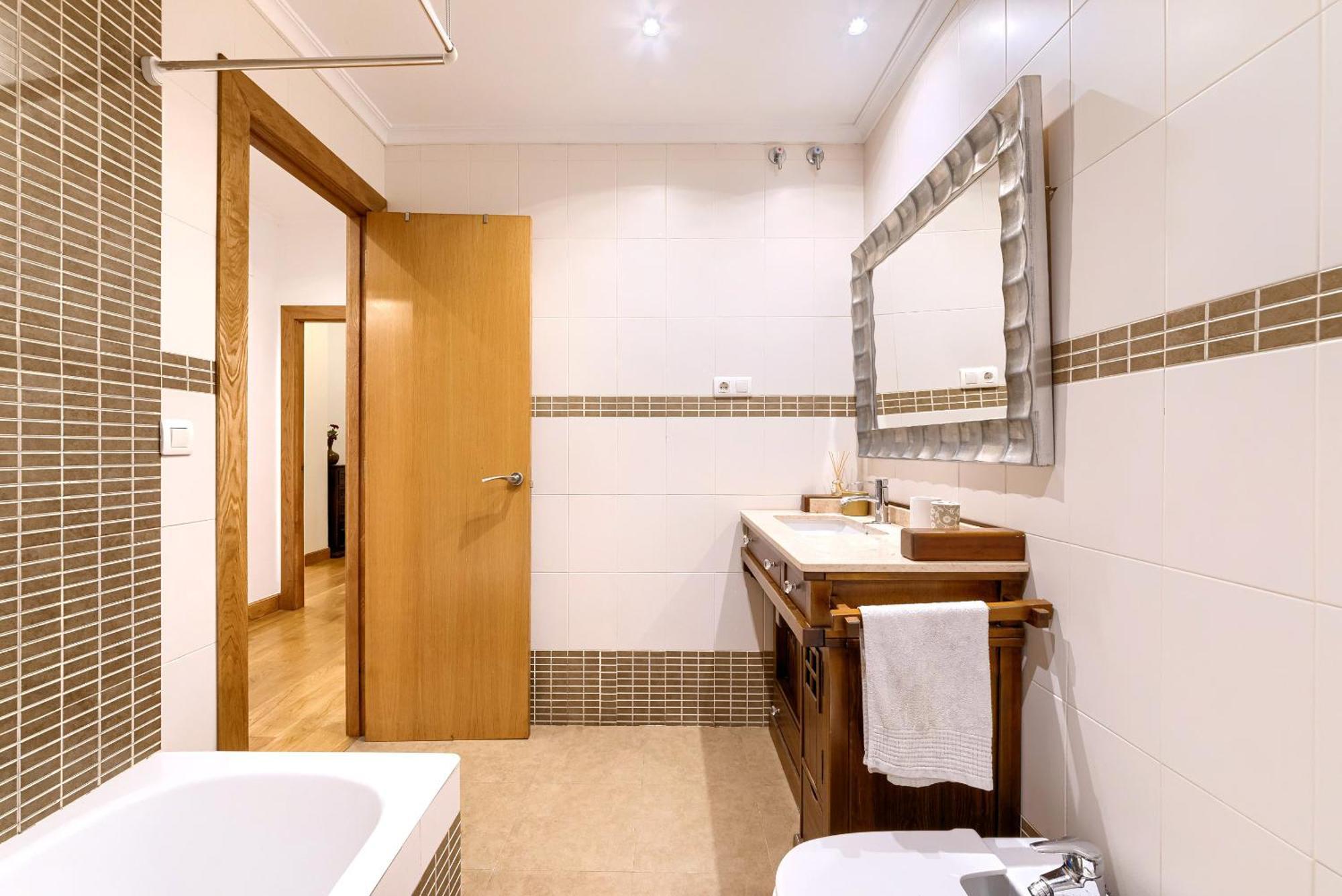 Apartamento Vivienda Turistica Acogedora Y Elegante En Irala Bilbao Exterior foto